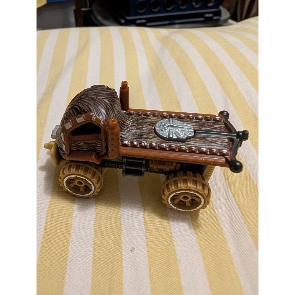 Star Wars Hot Wheels Chewbacca Character Car Diecast Toy Truck CGW39 Loose